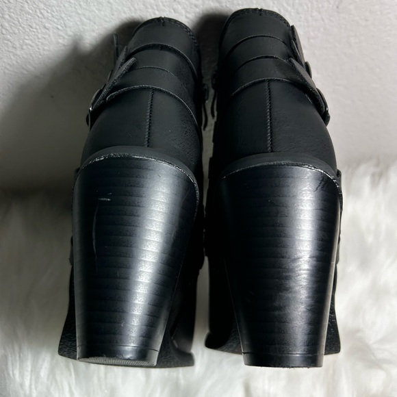 JOURNEE COLLECTION STRAP WIDE WIDTH BLACK ANKLE BOOTS SIZE 7WD - Picture 8 of 12